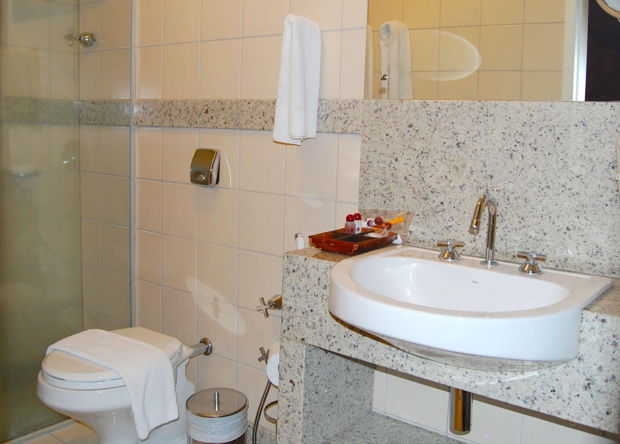 Hotel Manta Пелотас Екстер'єр фото